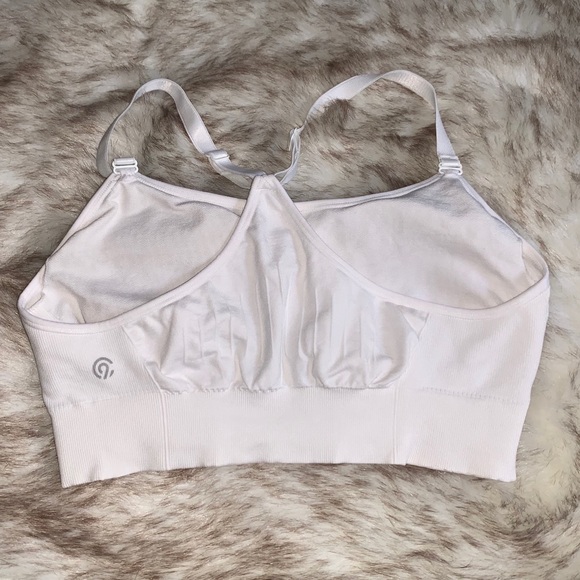 5 Different Sports Bras! All for $25 - Picture 10 of 16